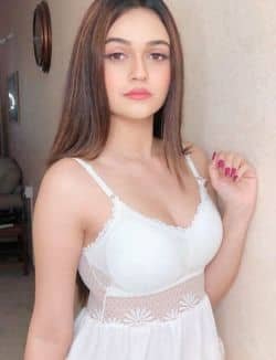 Shreya sexy call girl in Gurgaon slim call girls call girls in Gurgaon